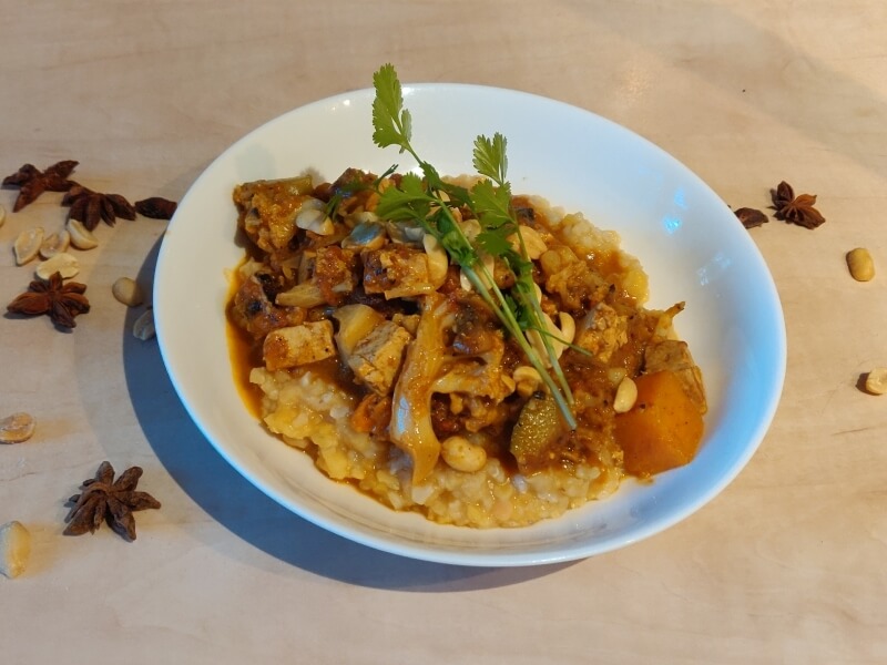 Tofu vegetable curry with red lentils and brown rice